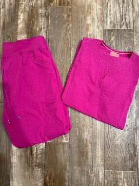 Women's Fuchsia Utility Jogger Pants & Top Set
